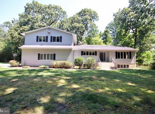 233 Deerfield Rd, Elmer, NJ 08318