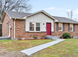 832 Pollard Rd, Clarksville, TN 37042