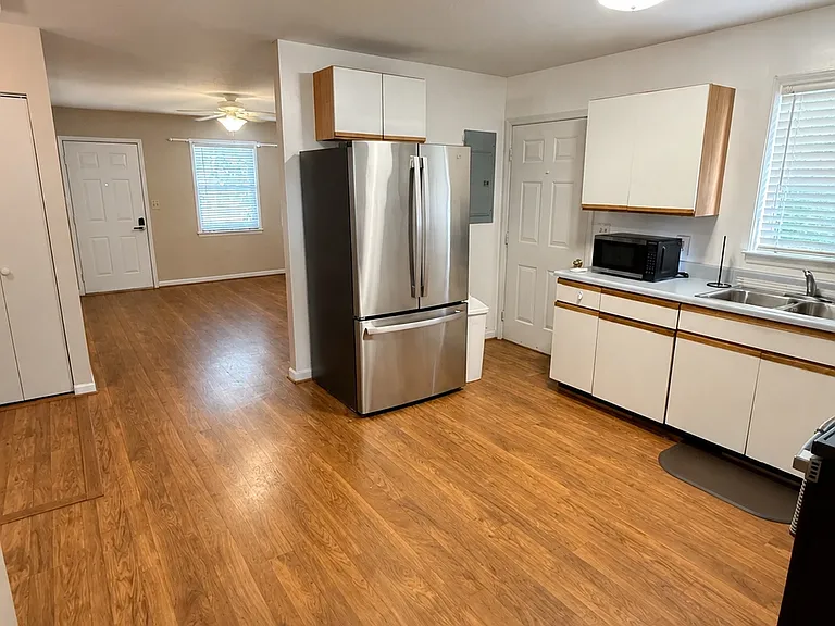 & 111 Watzel Ln — Photo 9