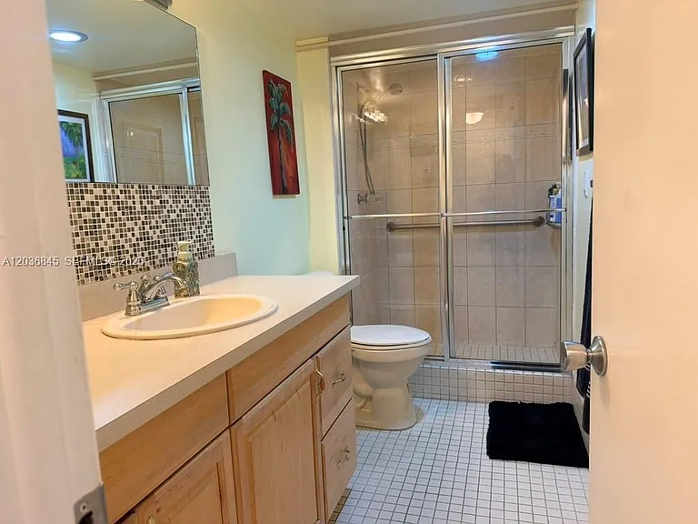 1400 Saint Charles Pl #701 — Photo 14