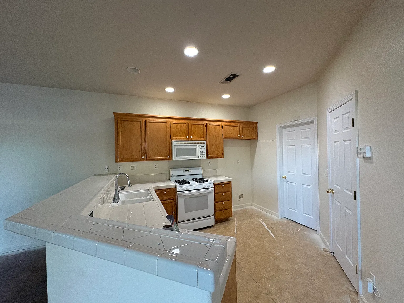 5175 McInnis Ln — Photo 4