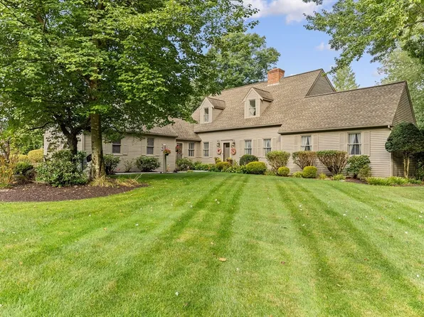 1 Brookview Ln, North Easton, MA 02356
