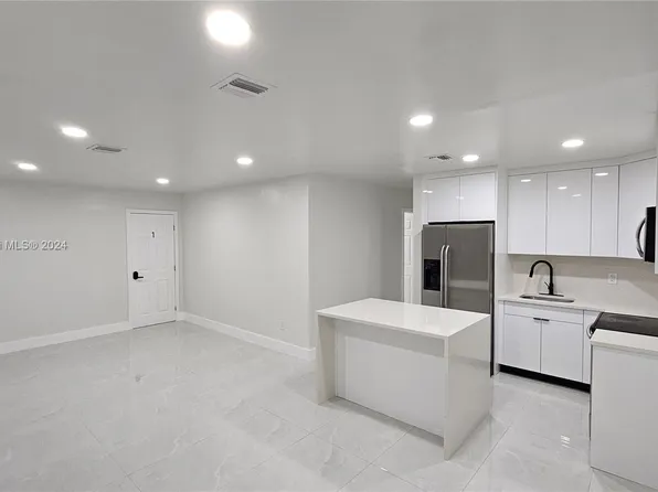 656 NW 21st St, Pompano Beach, FL 33060