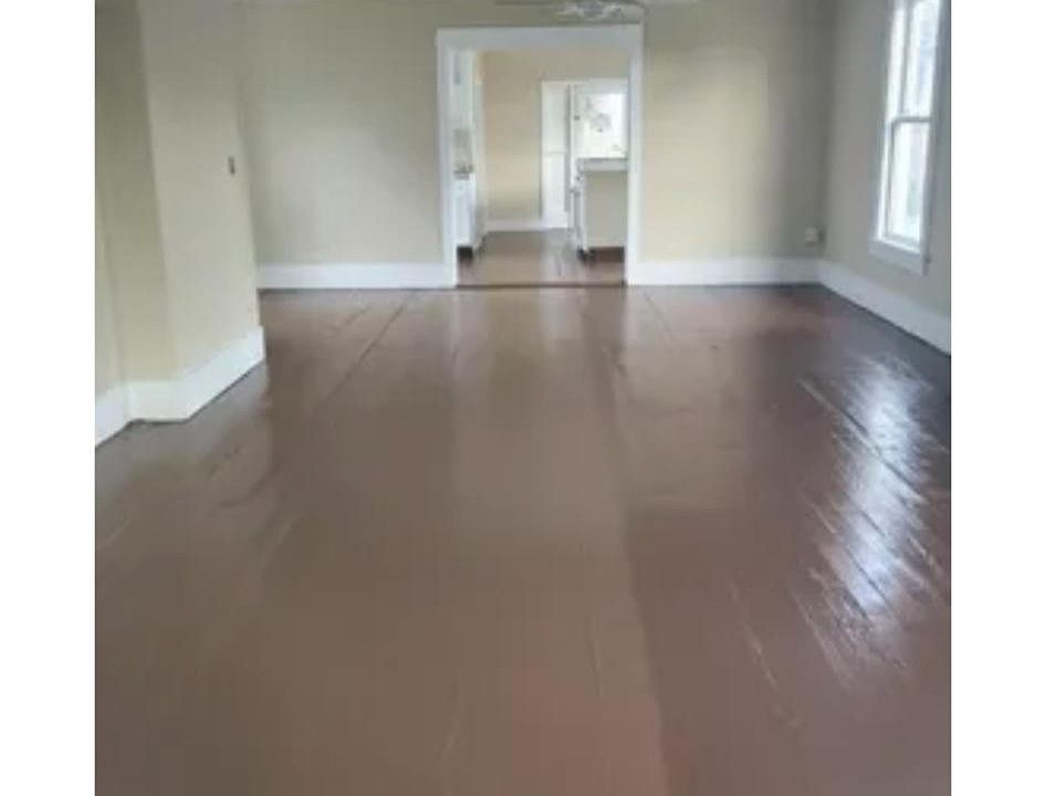 1st image of 21 S Peninsula Dr