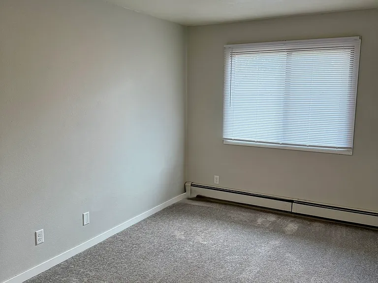 316 Ridgeland Ave #12S — Photo 9