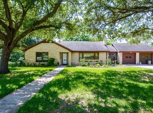 1045 15th St, Hempstead, TX 77445