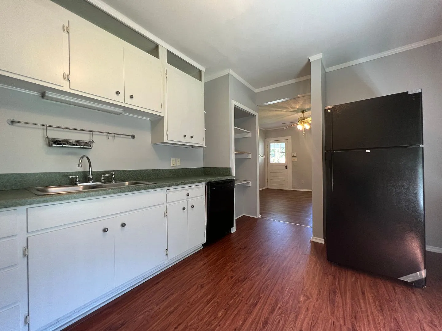 Available to show! — Photo 3