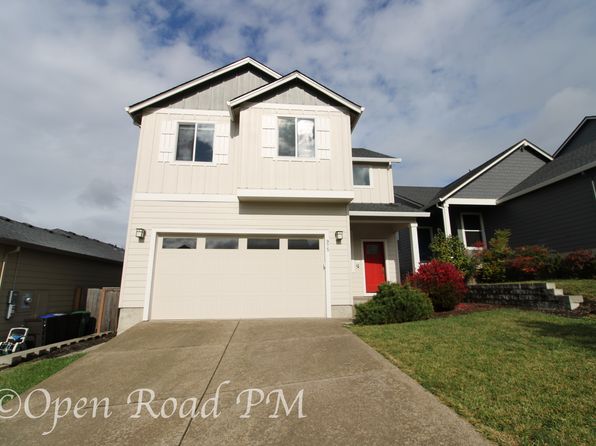975 NE Pinebreak Dr