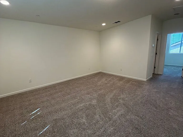 2026 Sherbrook Ave — Photo 17