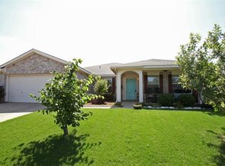 113 Blackforest Rd, Krum, TX 76249