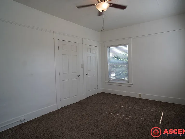 1701 B Street — Photo 9