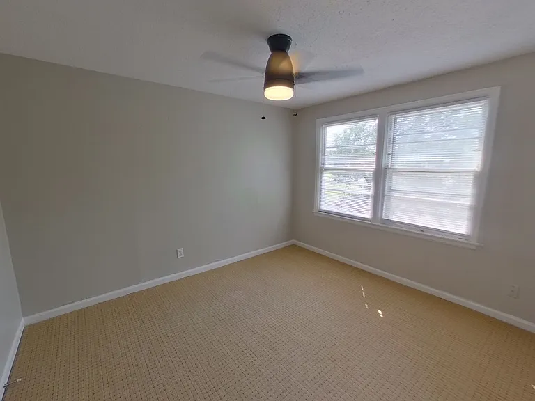 449 Harding St — Photo 12