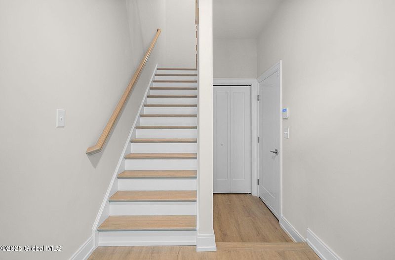 5th image of 605 Vly Pointe Drive