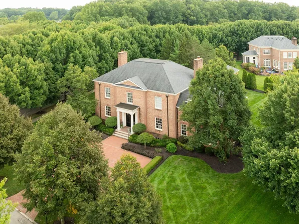 7685 Lambton Park Rd, New Albany, OH 43054