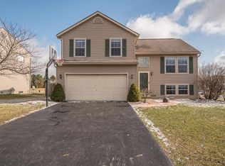 490 Lockmead Dr, Pataskala, OH 43062