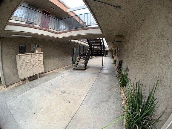 3rd image of 15803 Saticoy St APT 20