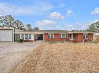 905 Barbara Cir, Moultrie, GA 31768
