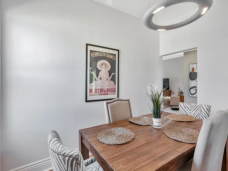 Mariposa Rd — Photo 15