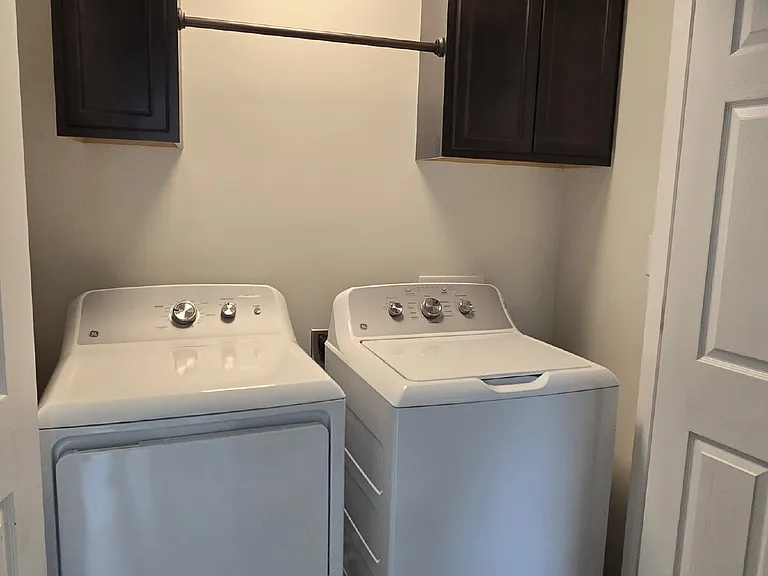 324 W Edmunds St — Photo 12