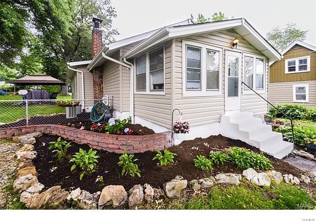 1st image of 10527 Thorpe Ave