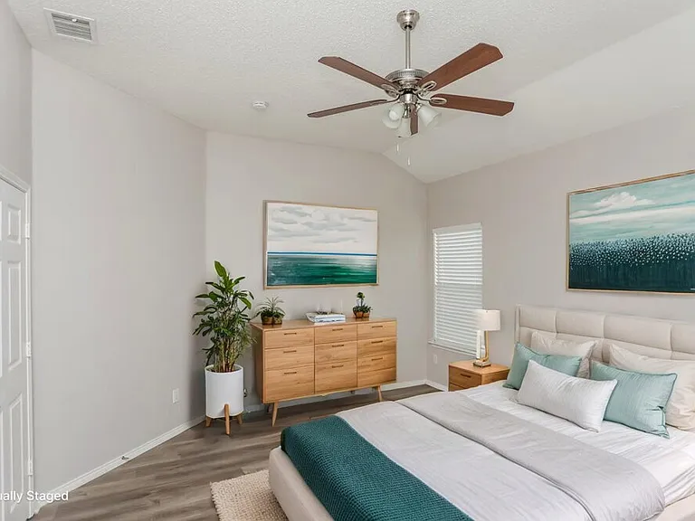 1203 Hampton Dr — Photo 12