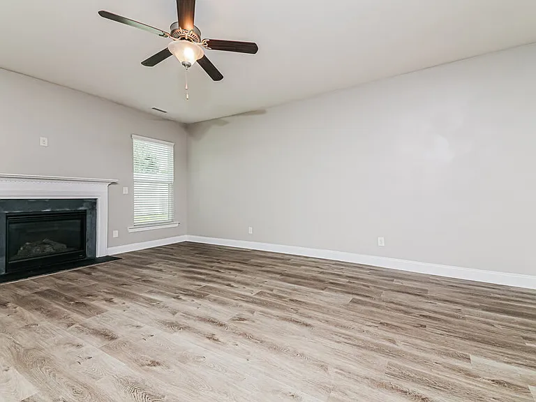 3600 Sunbright Ln — Photo 4