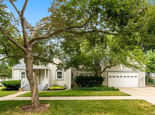 10 Grant St, Oswego, IL 60543