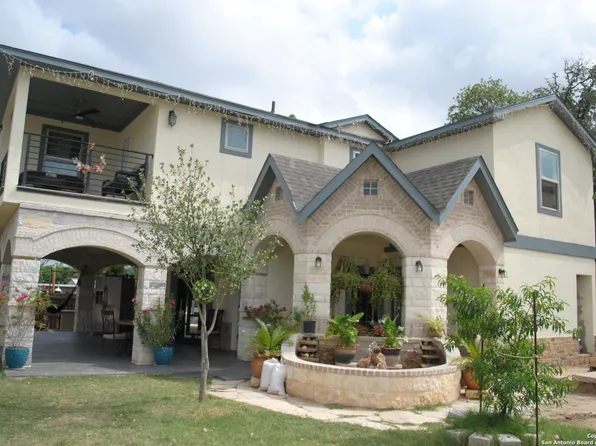 4337 Throne, Von Ormy, TX 78073