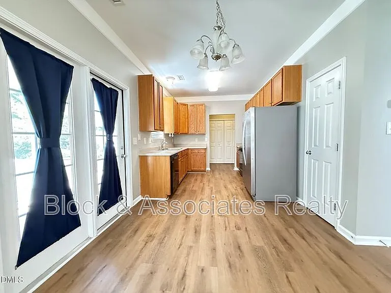 420 Cline Falls Dr — Photo 7