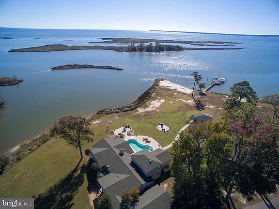 2nd image of 84 Snug Harbor Dr