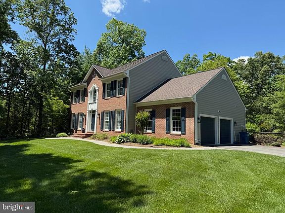 3rd image of 9220 Davis Dr
