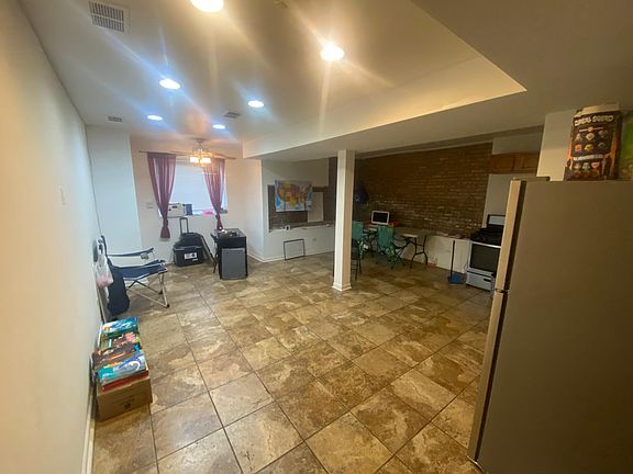 3rd image of 2853 W Flournoy St #G