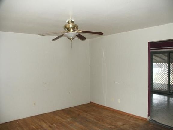 2nd image of 4933 Cryodon Blvd N