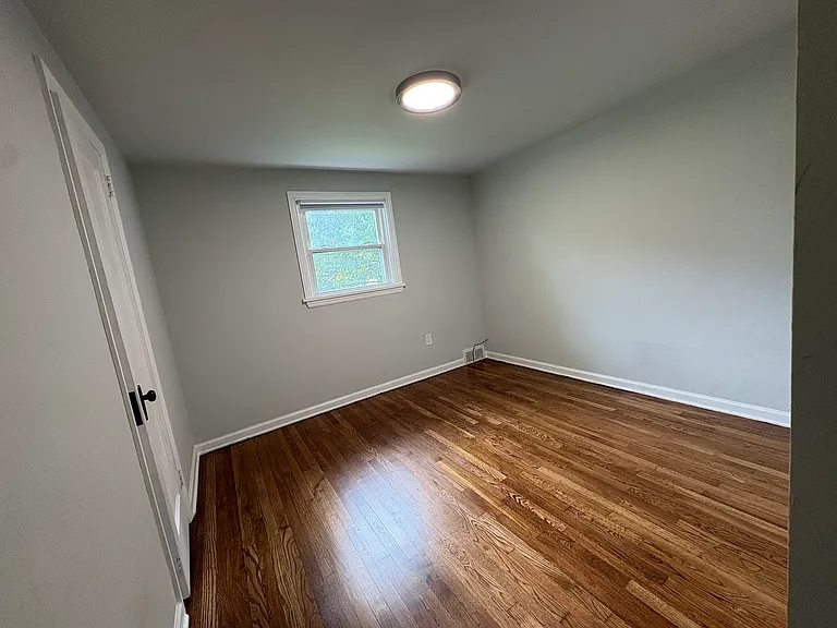 5357 Brownsville Rd — Photo 15