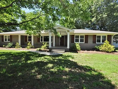 2801 Sandy Porter Rd — Photo 1