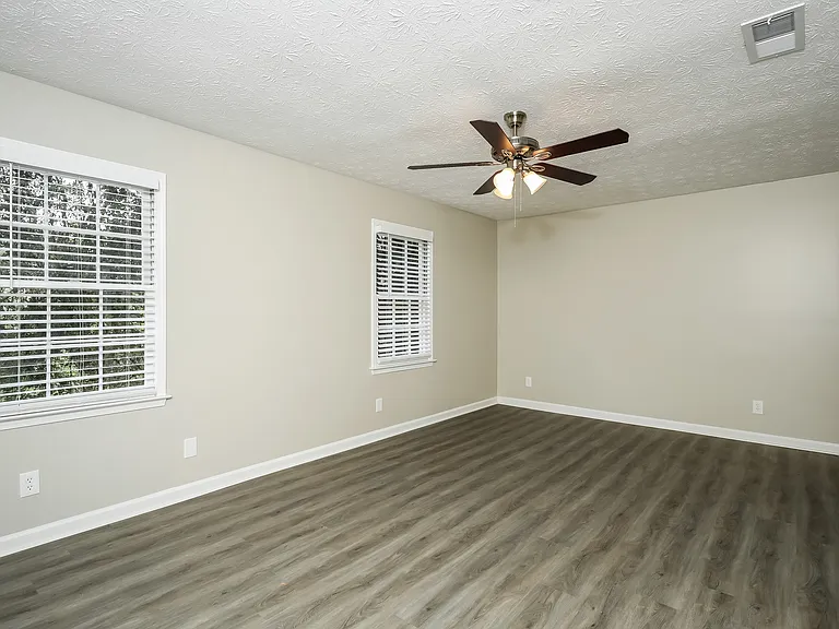 4282 Wrexham Ct — Photo 8