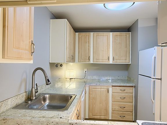 5th image of 11114 NE 125th Ln APT G127