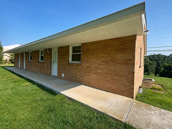 3rd image of 705 Depot St NE #1