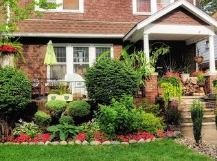 16845 Shaftsbury Ave, Detroit, MI 48219