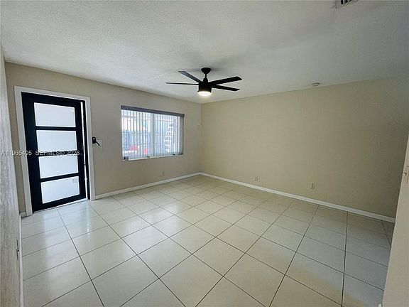 2nd image of 1305 NE 2nd Ave #1-2