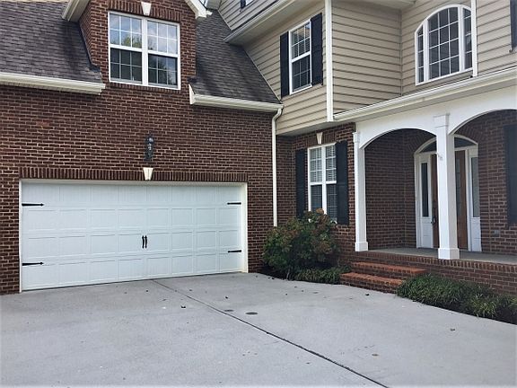 4th image of 1513 Laurens Glen Ln