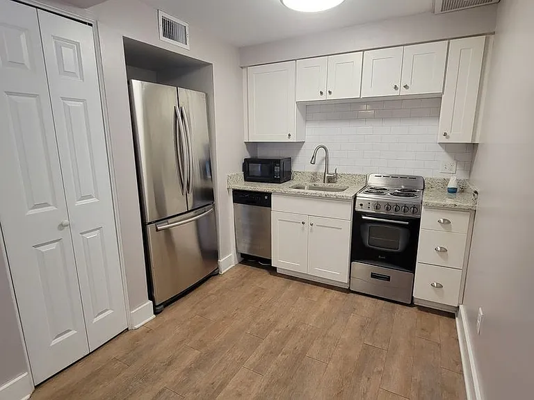123 W Charlton St #1 — Photo 7