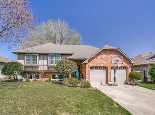 6825 N Park Dr, North Richland Hills, TX 76182