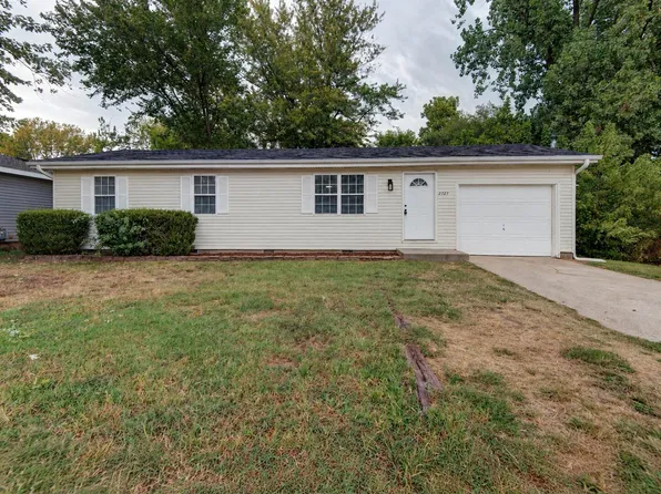 2727 W Nichols Street, Springfield, MO 65803