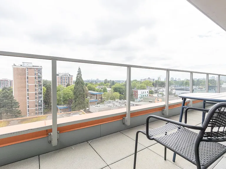 933 Hastings St E #712 — Photo 14