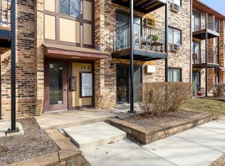 122 Klein Creek Ct APT 2B, Carol Stream, IL 60188