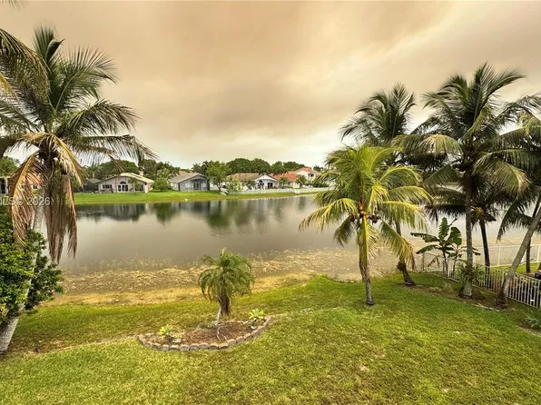 17471 SW 12th St, Pembroke Pines, FL 33029