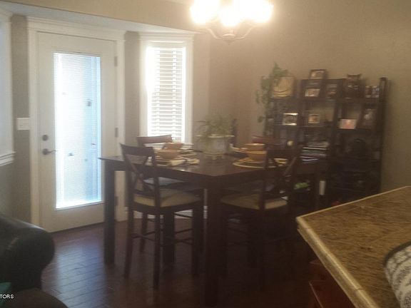 3rd image of 44 Rockbridge Dr