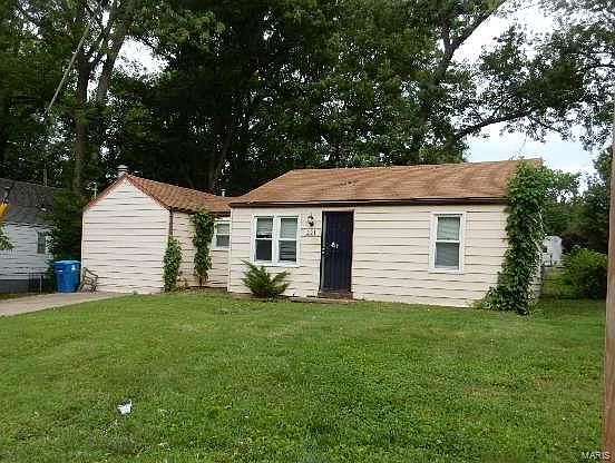2nd image of 221 Williams Blvd