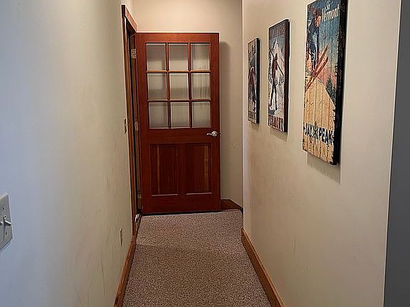 Upper condo entrance hallway